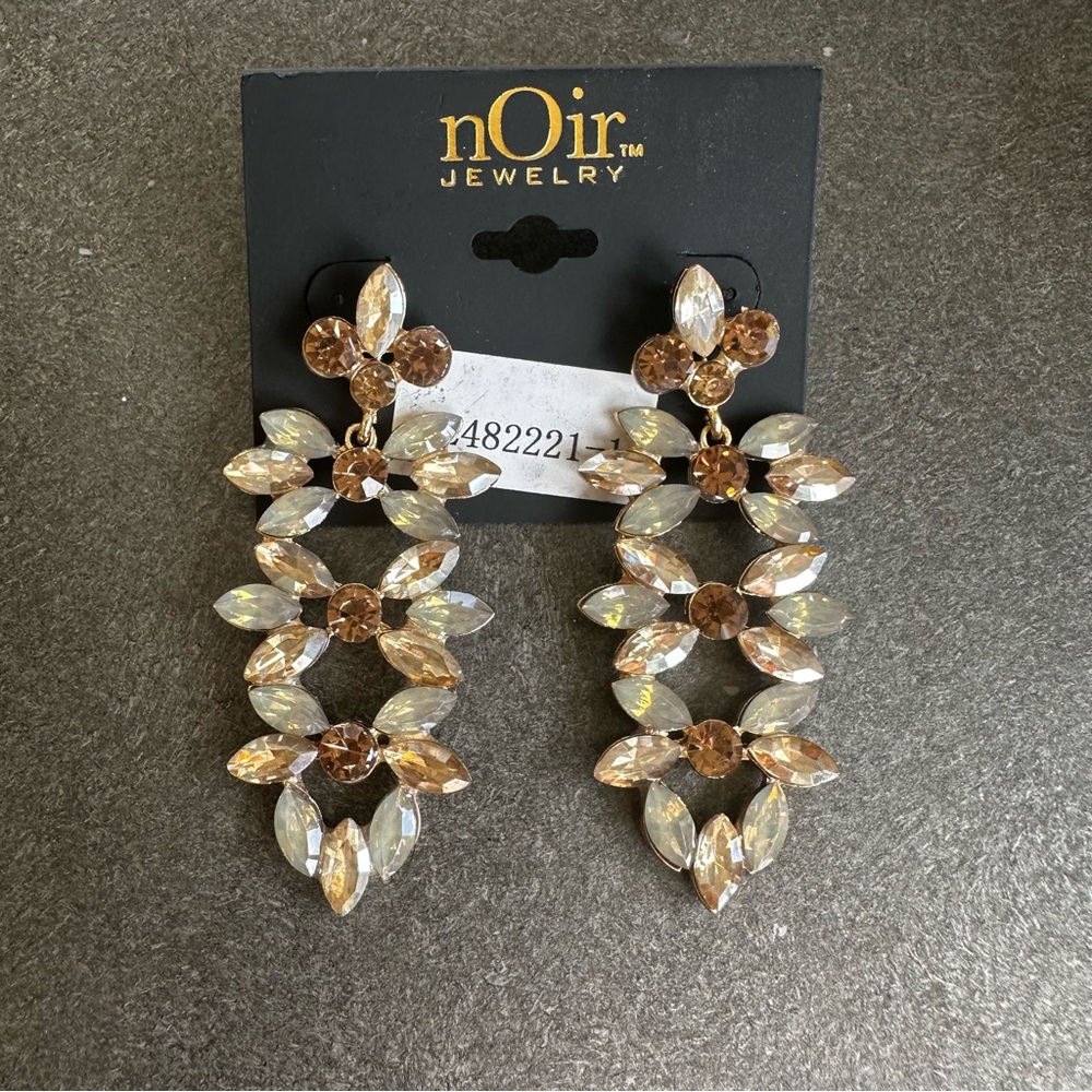 nOir Jewelry Tear Drop Dangle Statement Earrings Gold Tone Amber Brown Cream NEW